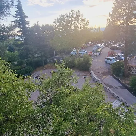 Hosty Place Apartment *