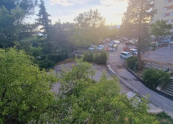 Hosty Place Apartment *